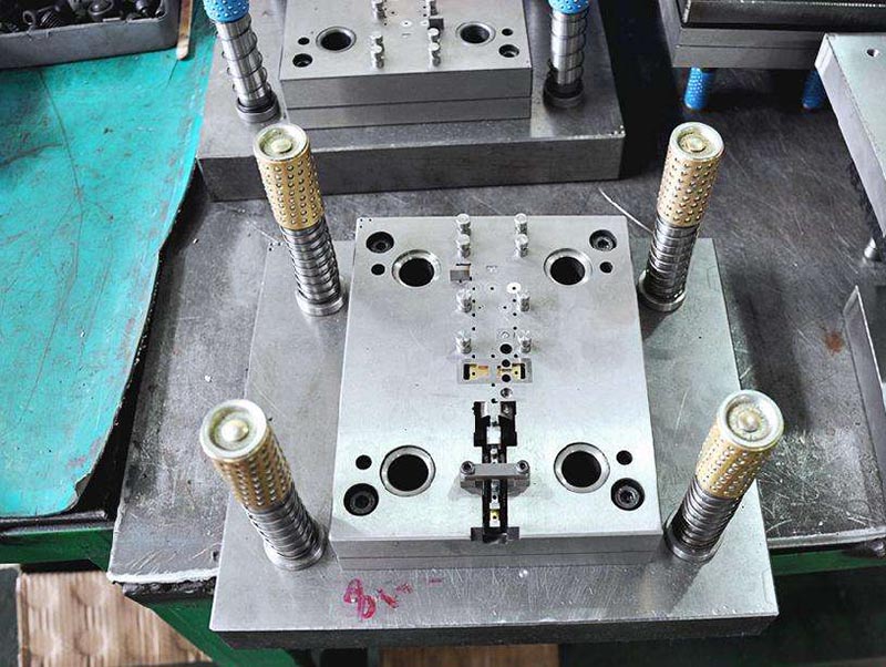 烈山模具制造-01